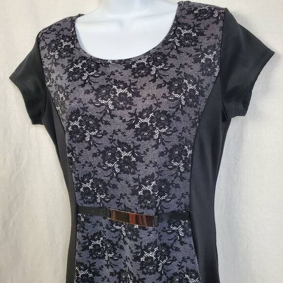 Andrea Missy Black Lace Panel Sheath Dress Size M Cap Sleeve Fitted Work Cocktai - Picture 3 of 6